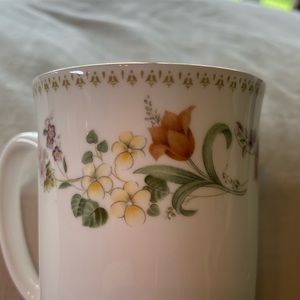 Brand New In Box Wedgwood Mirabelle Mug